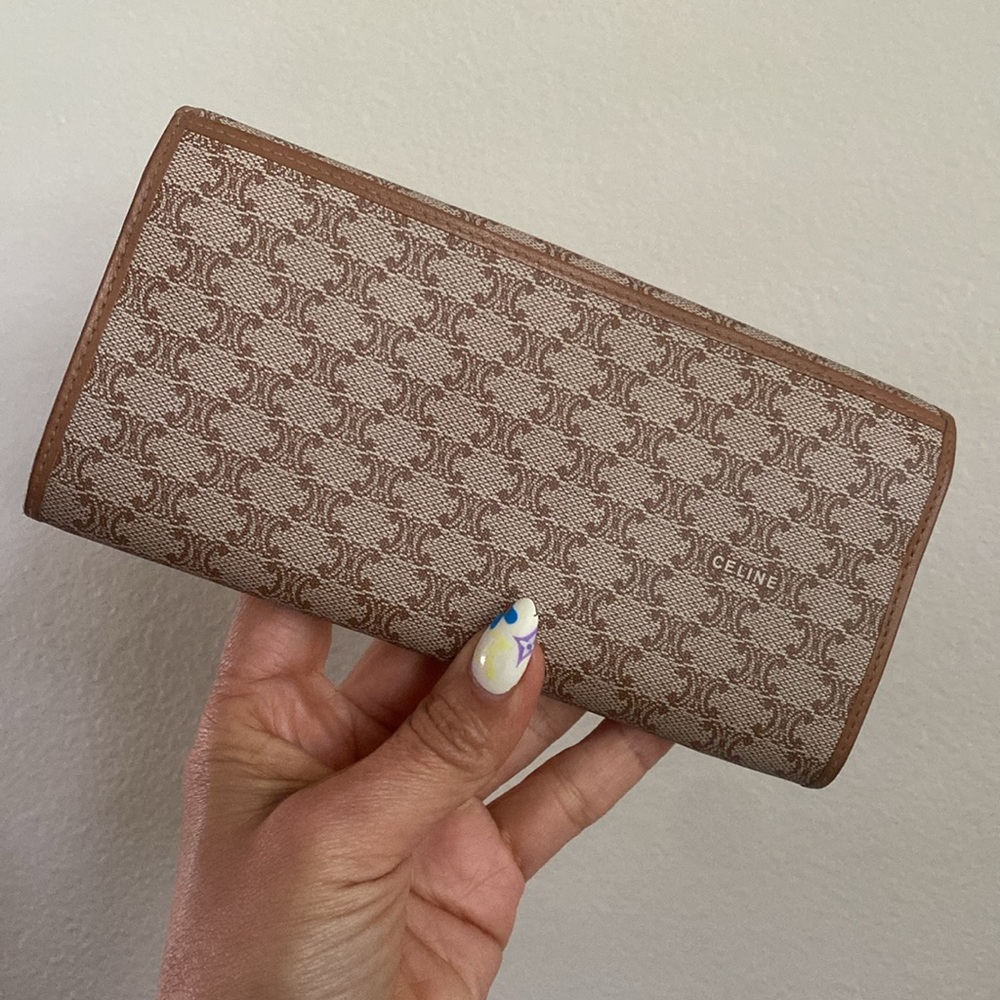 CELINE bifold kiss lock Wallet - Picture 3 of 13